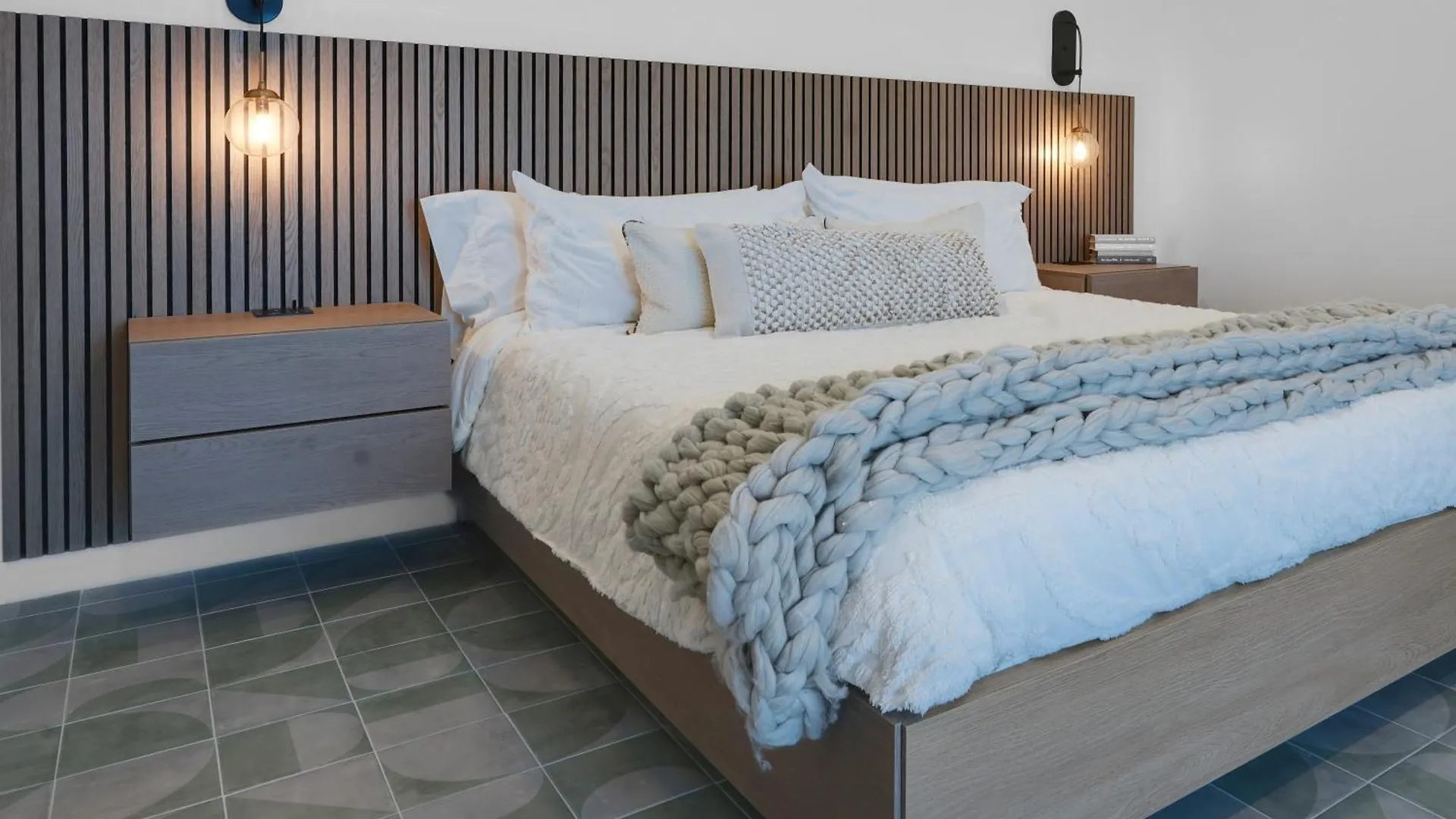 Cobalt Coast Resort West Bay Hotel