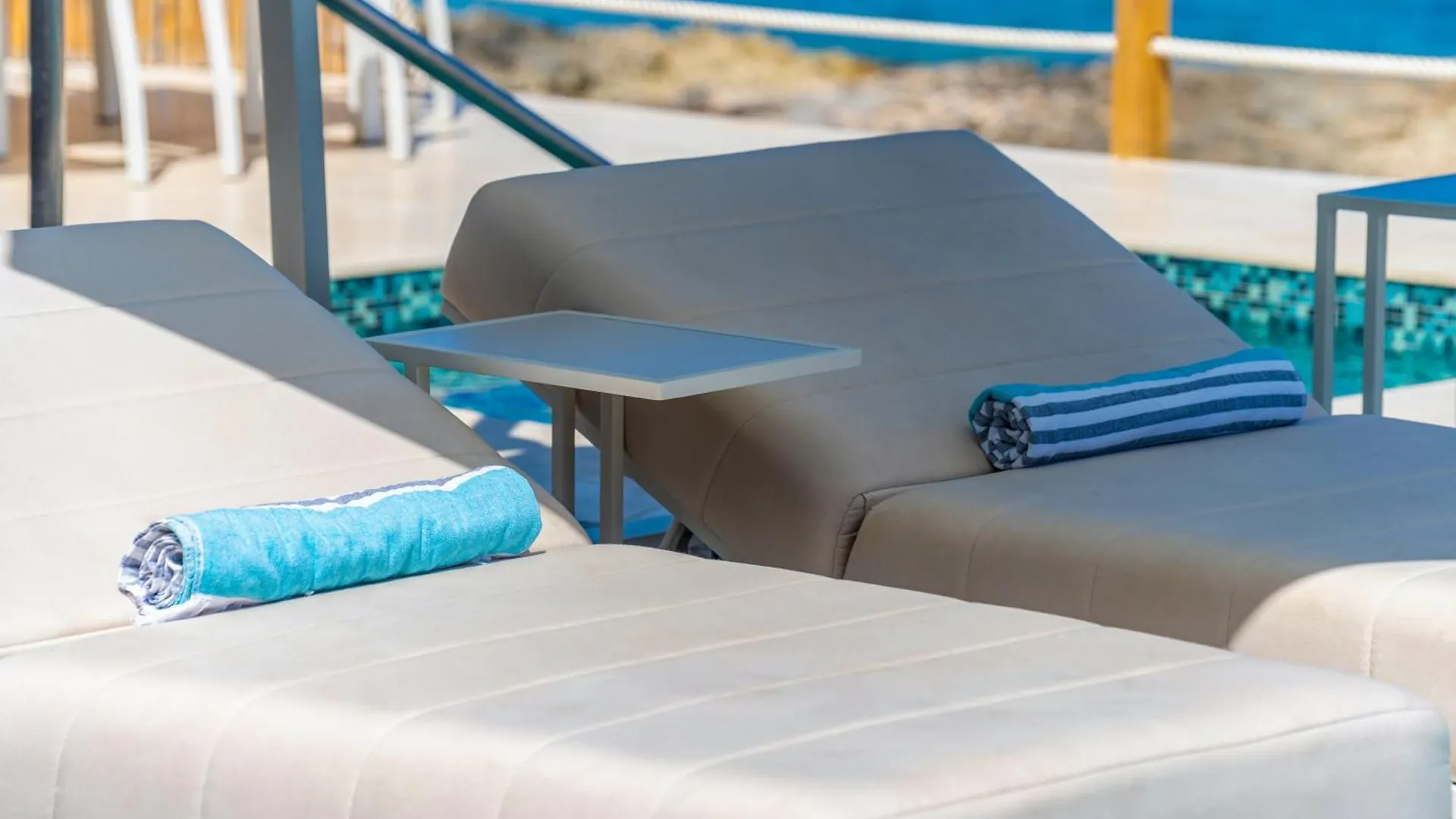 *** Hotel Cobalt Coast Resort West Bay Cayman Islands