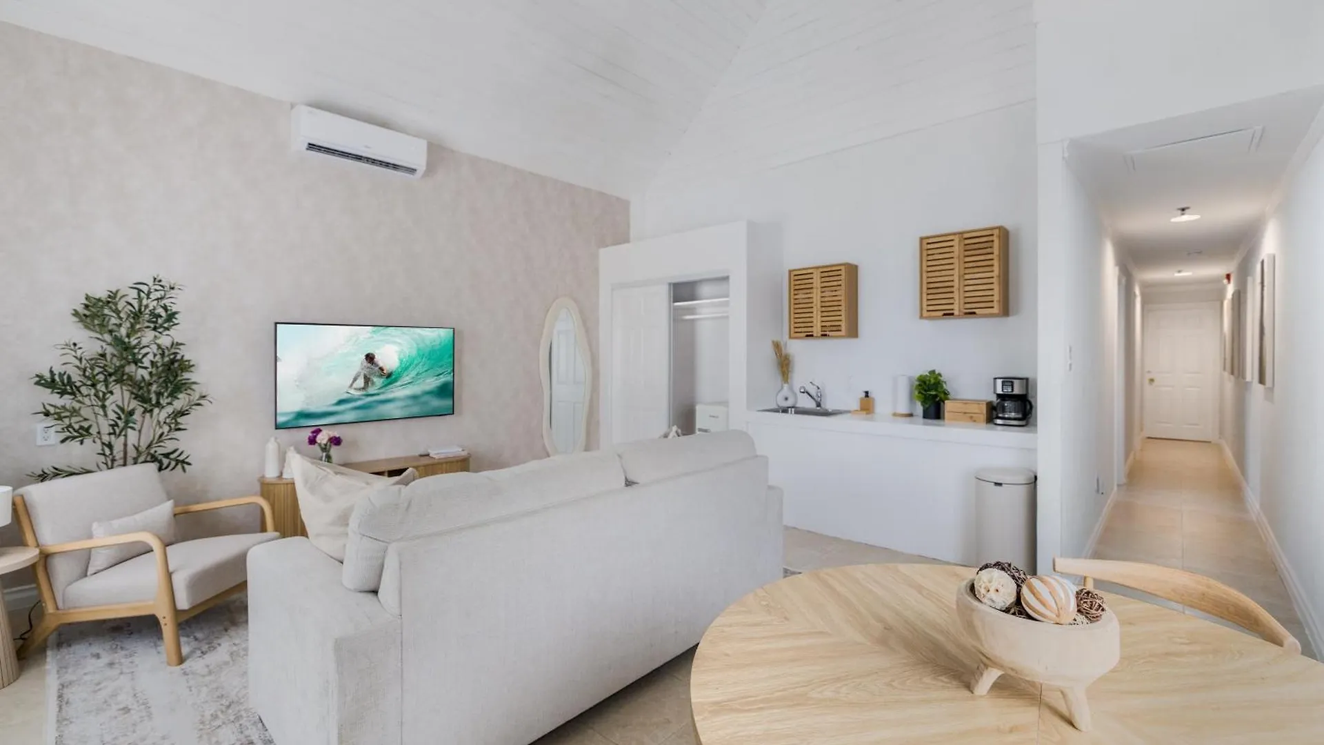 Cobalt Coast Resort West Bay Hotel